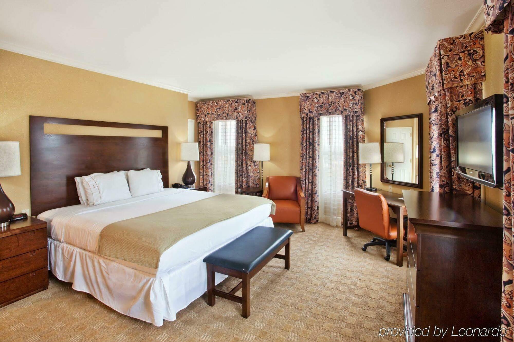 Holiday Inn Savannah Historic District By Ihg Экстерьер фото