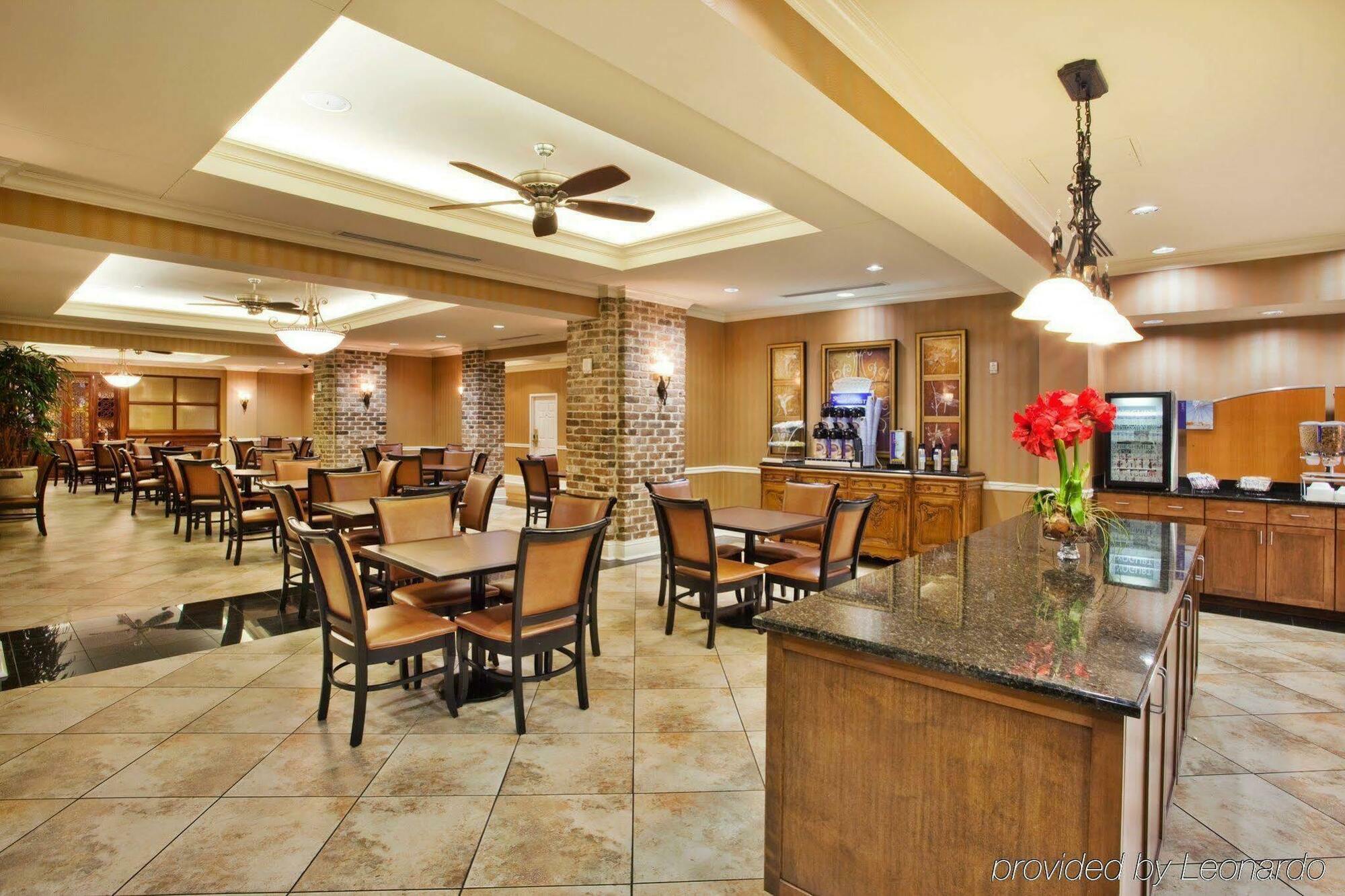Holiday Inn Savannah Historic District By Ihg Экстерьер фото