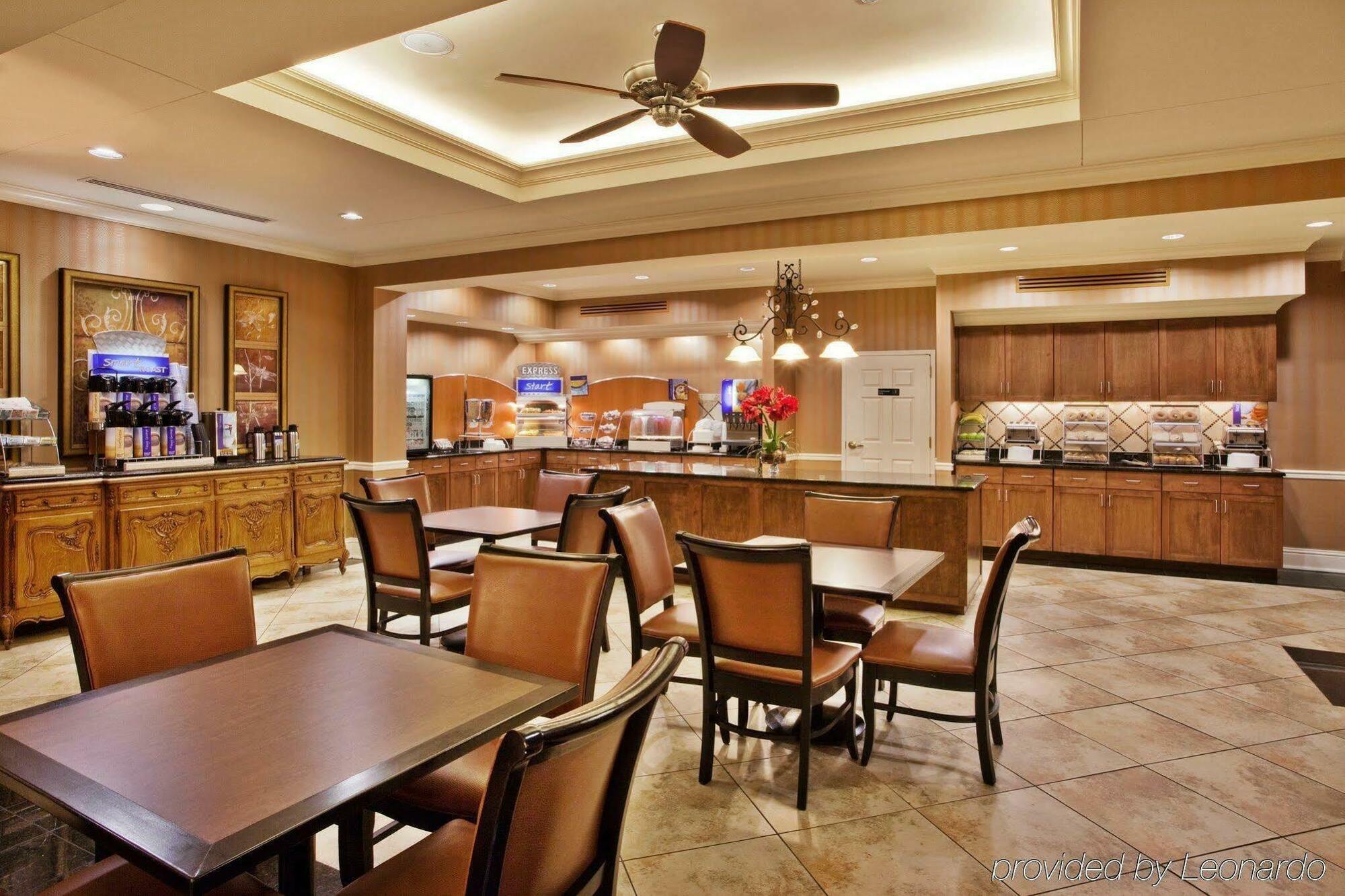 Holiday Inn Savannah Historic District By Ihg Экстерьер фото